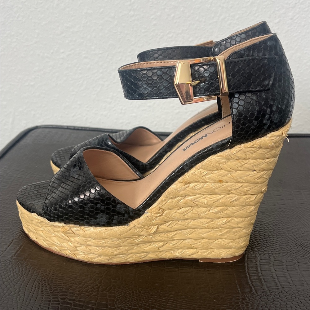 Fashion Nova Black Wedge Sandals - Picture 3 of 5